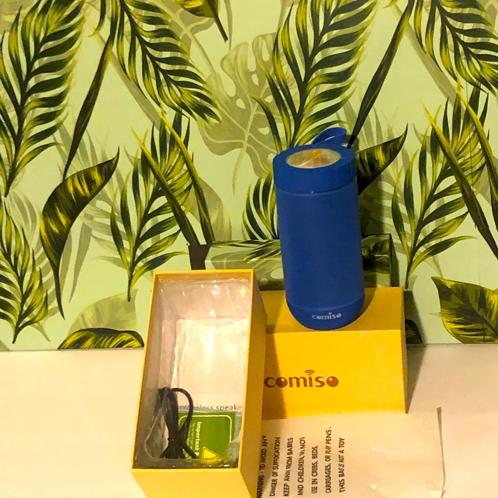 Comiso X-26 Portable Bluetooth Speaker